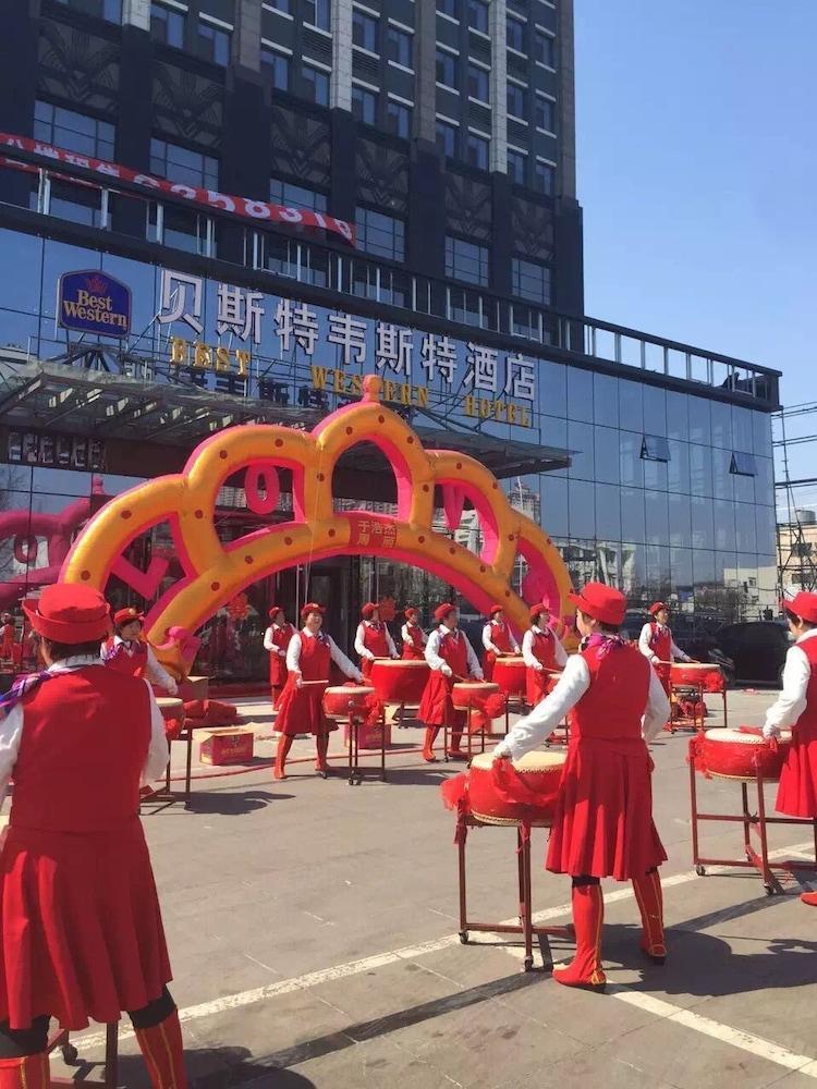 Best Western Hotel Yantai Bagian luar foto