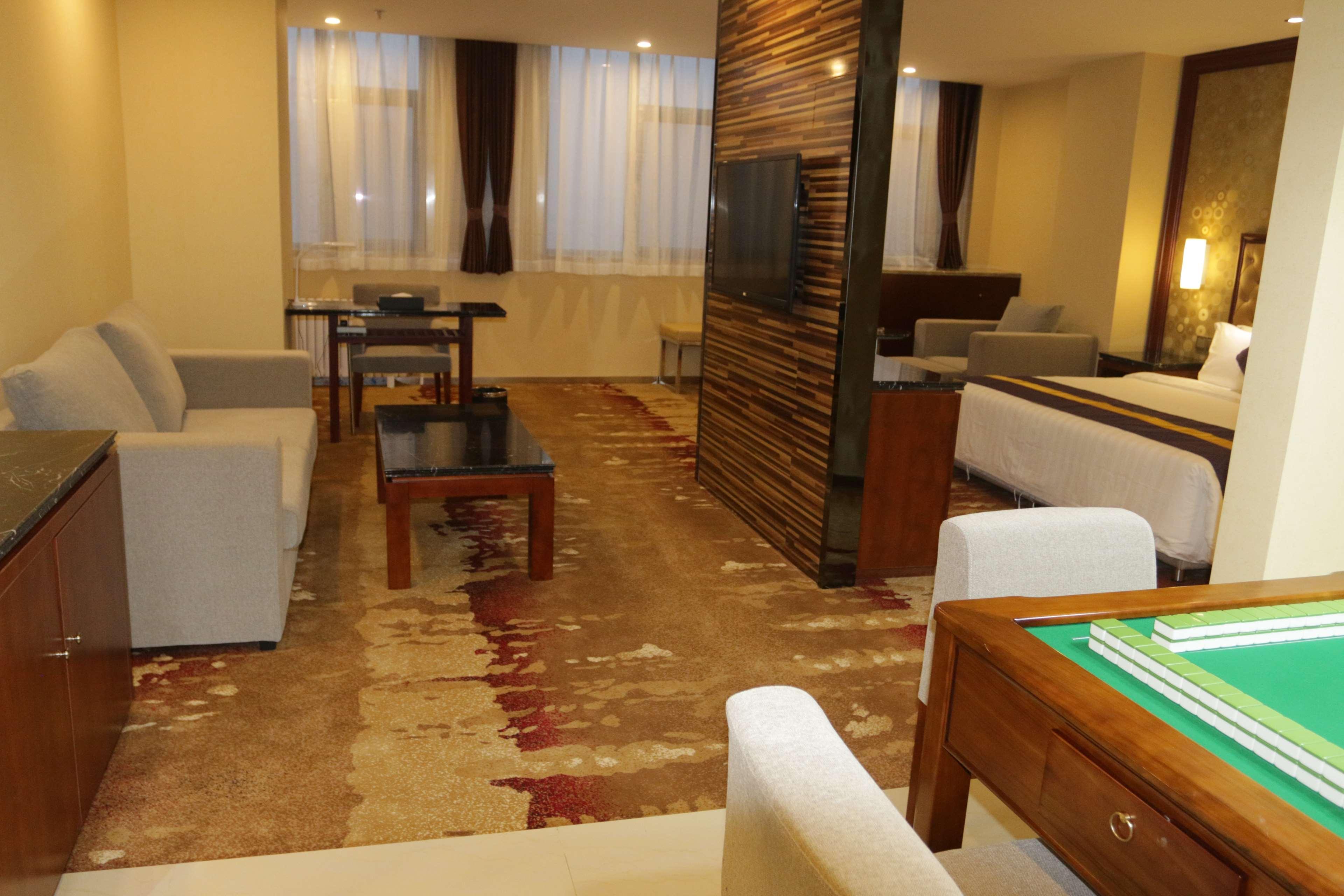 Best Western Hotel Yantai Bagian luar foto